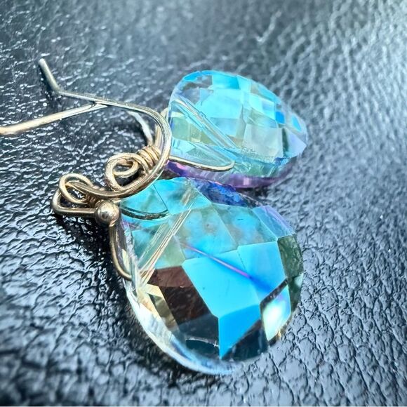 WOMEN’S IRIDESCENT TEARDROP DANGLE EARRINGS – GOLD HOOKS - Picture 3 of 17